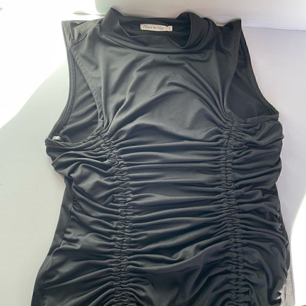 Heart N Hips| Small| Rouched| Bodycon| Mini| Has lots of stretch - Picture 14 of 14